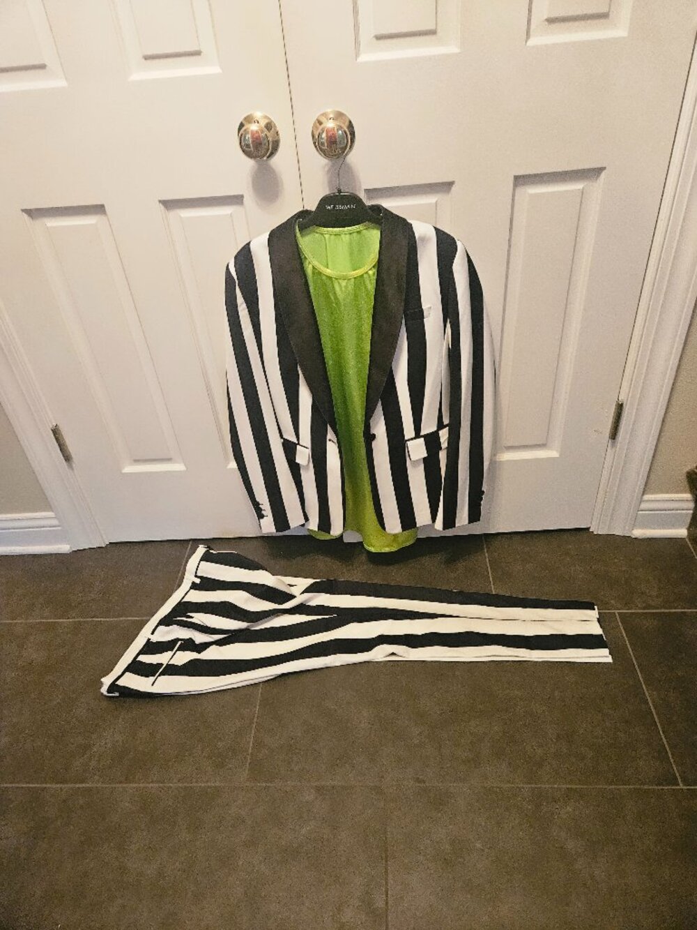 BeetleJuice Dance Costume - Medium Adult